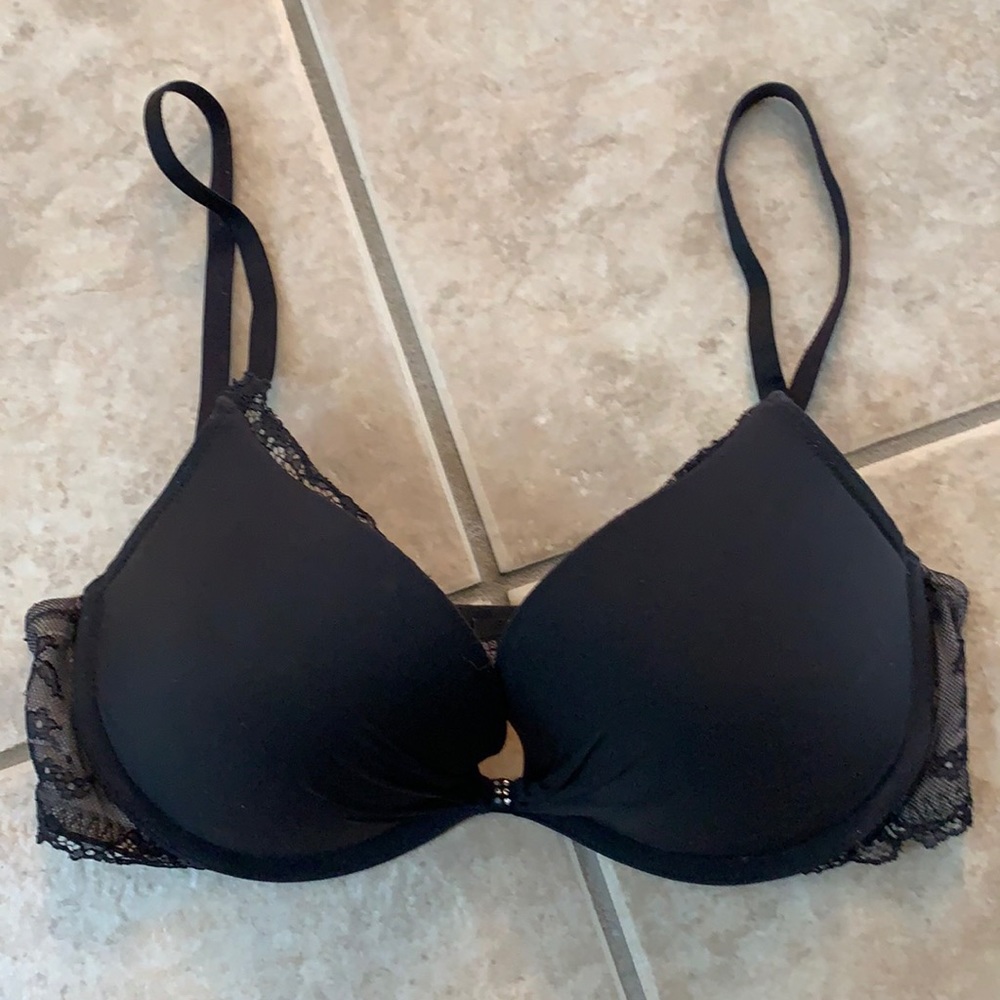 Victoria’s Secret padded Demi 32d